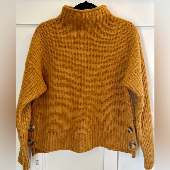 Madewell Sweaters - Madewell Mockneck Side-Button Pullover Sweater. Size XL